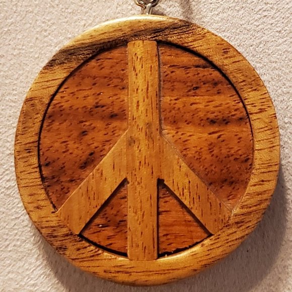 Peace Sign Key Chain - Picture 2 of 2